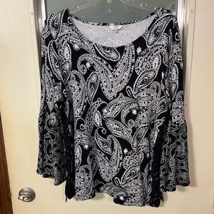 Black paisley Crown and Ivy top Size XXL